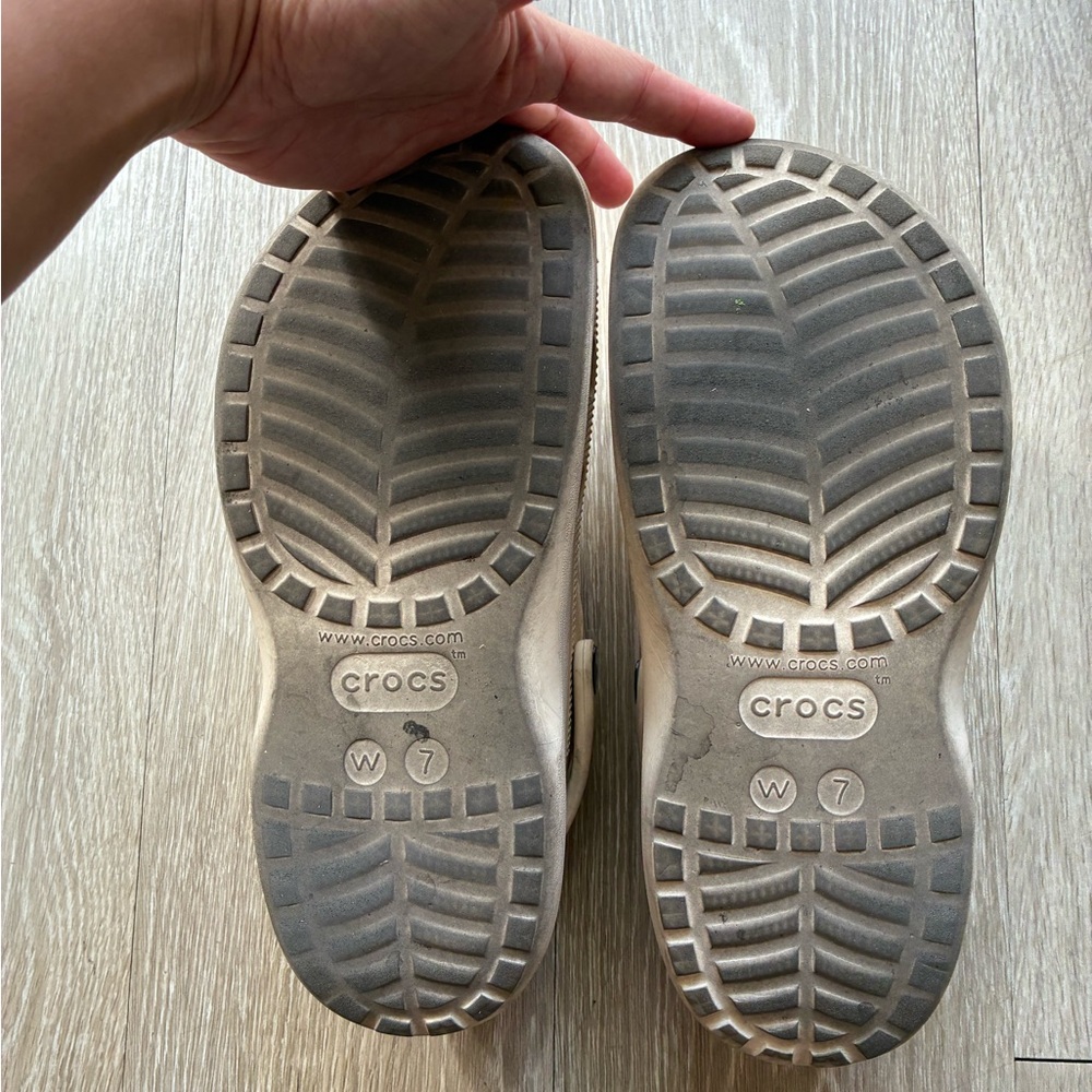 Crocs Platform Clogs - Picture 3 of 5